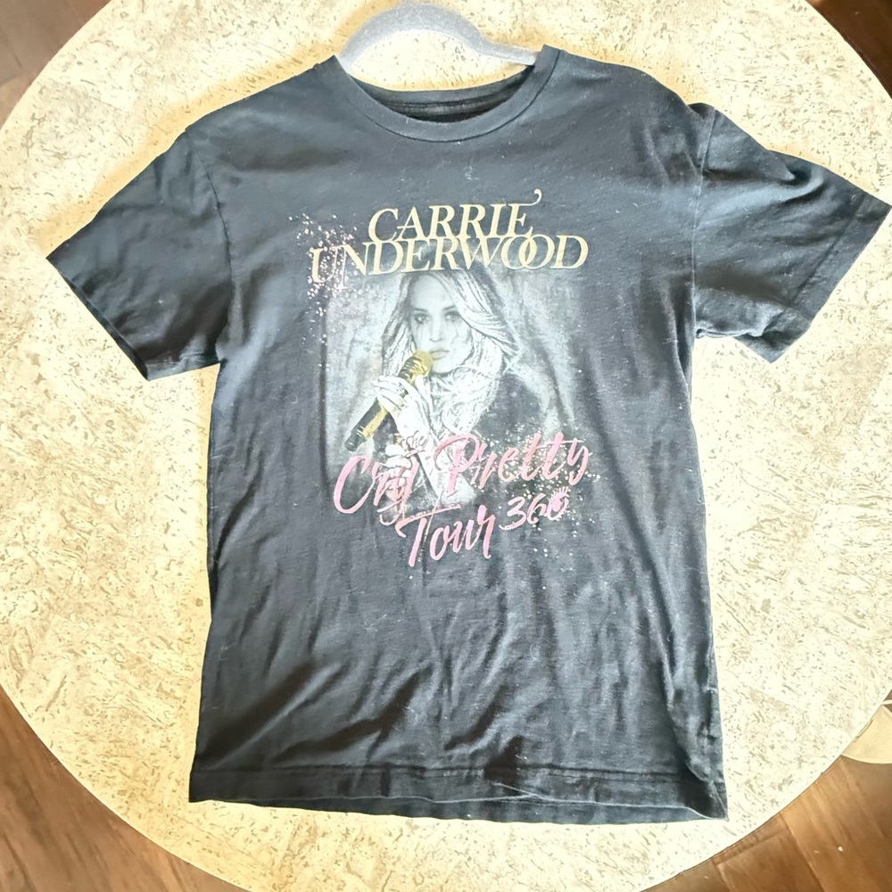 Carrie Underwood Black Graphic T-Shirt